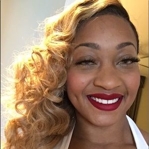 Meet your Posher, Carmen